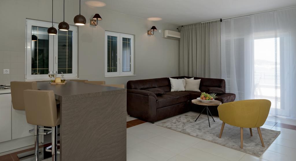 Apartman Roza 罗戈兹尼察 外观 照片