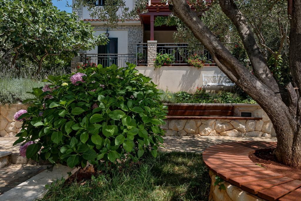Apartman Roza 罗戈兹尼察 外观 照片