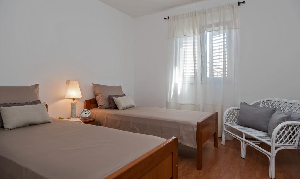 Apartman Roza 罗戈兹尼察 外观 照片
